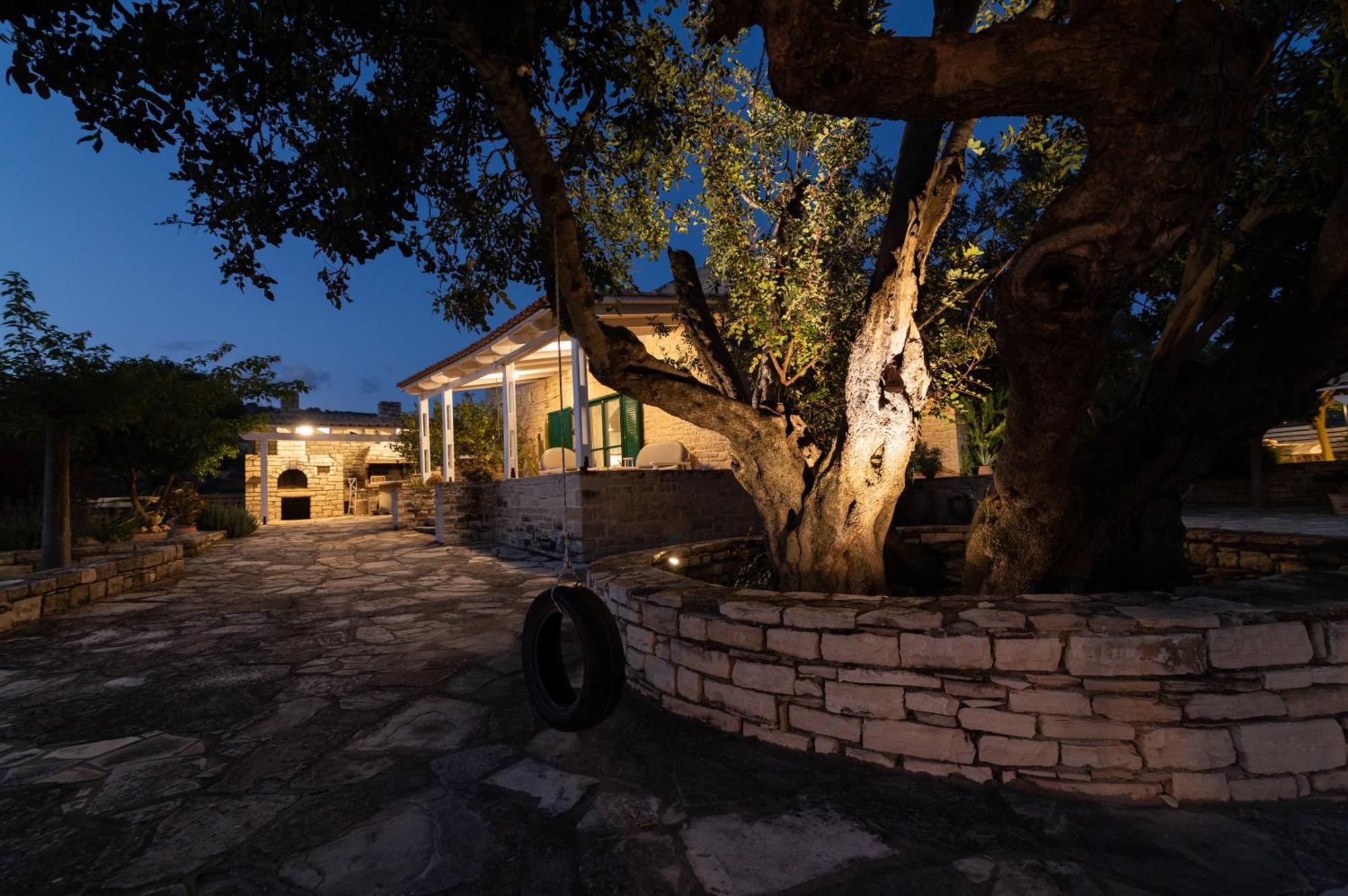 Carob Villa Moírai Екстериор снимка