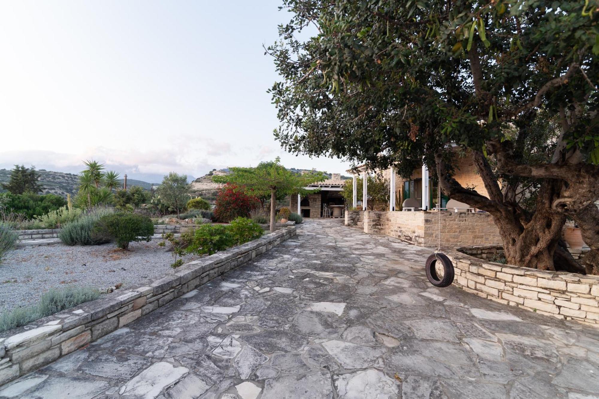 Carob Villa Moírai Екстериор снимка
