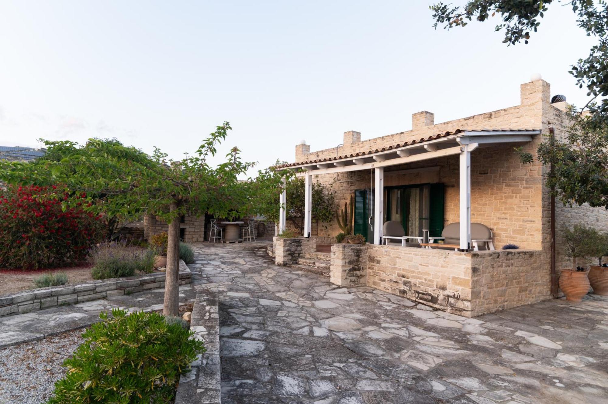 Carob Villa Moírai Екстериор снимка