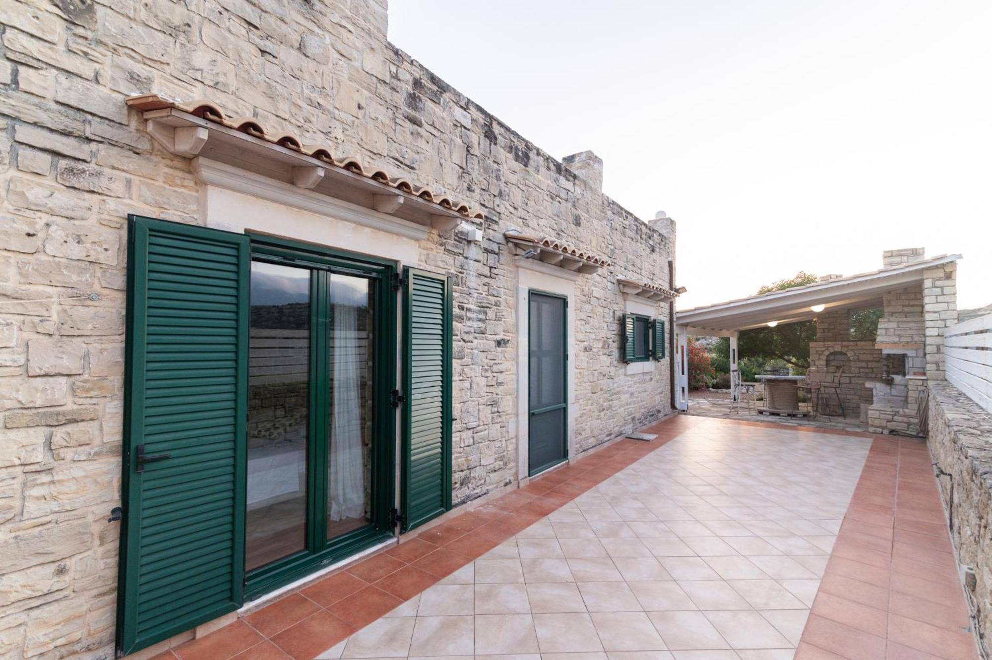 Carob Villa Moírai Екстериор снимка