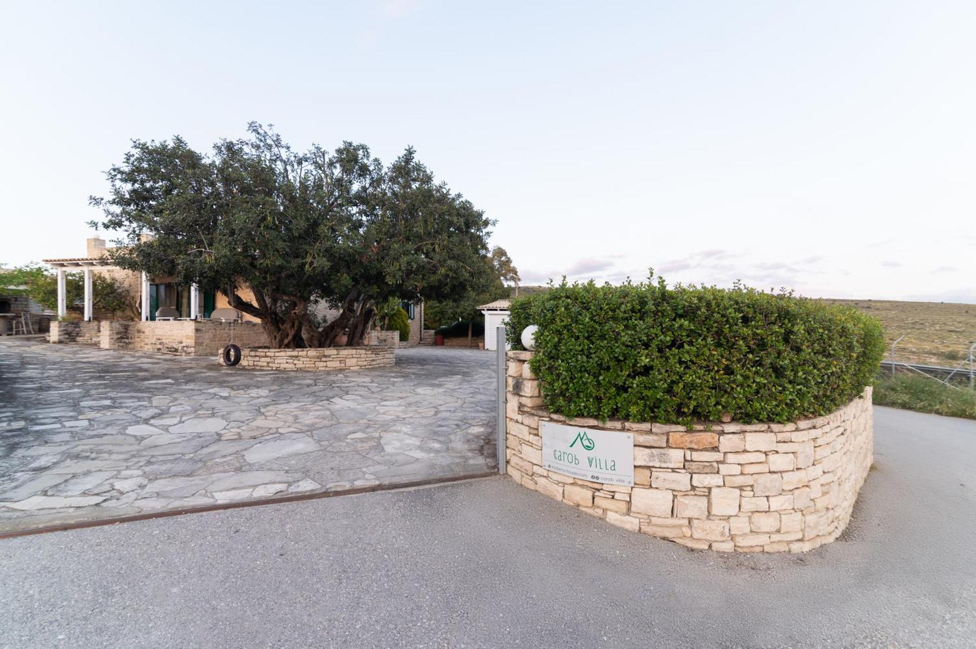 Carob Villa Moírai Екстериор снимка