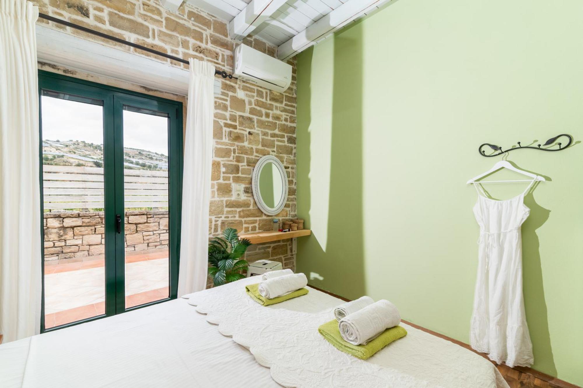 Carob Villa Moírai Екстериор снимка